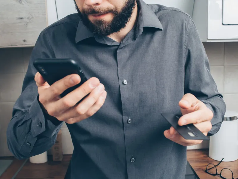 The Cash-Out Ladder: Why Small Daily Withdrawals Beat Chasing Big Scores